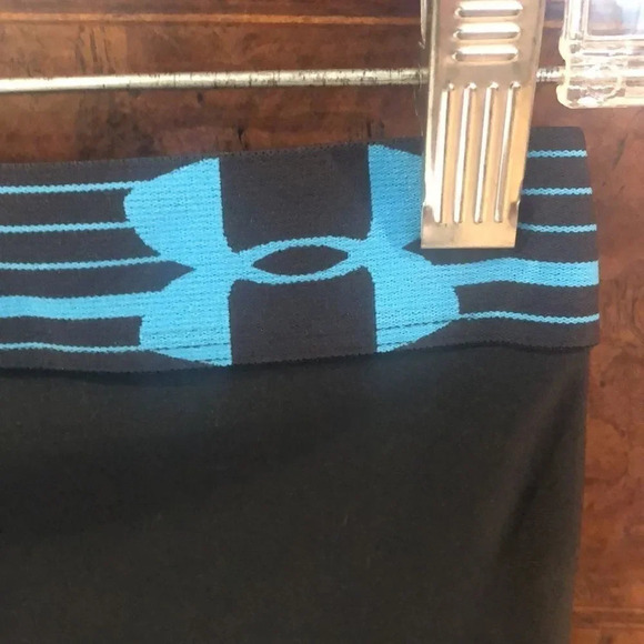 UNDER Armour Woman’s blue and black leggings - Picture 5 of 7